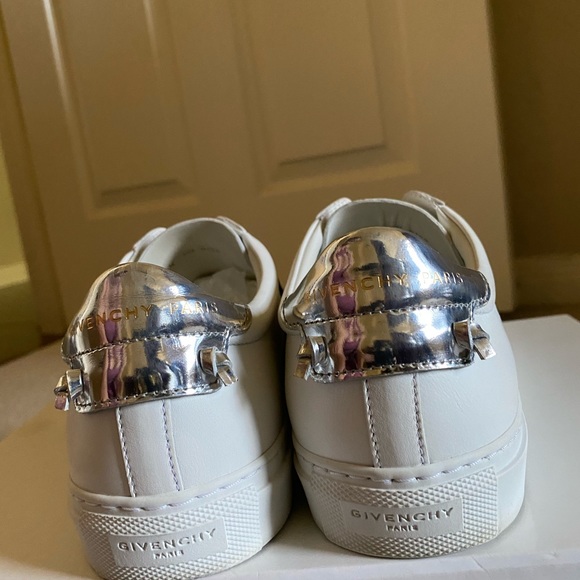 Givenchy sneakers - Picture 3 of 7